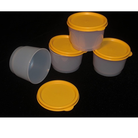 Tupperware Dining Tupperware Snack Cup Set With Leakproof Seals